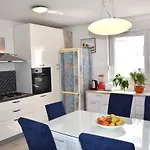 Bulimbasic Apartamento *
